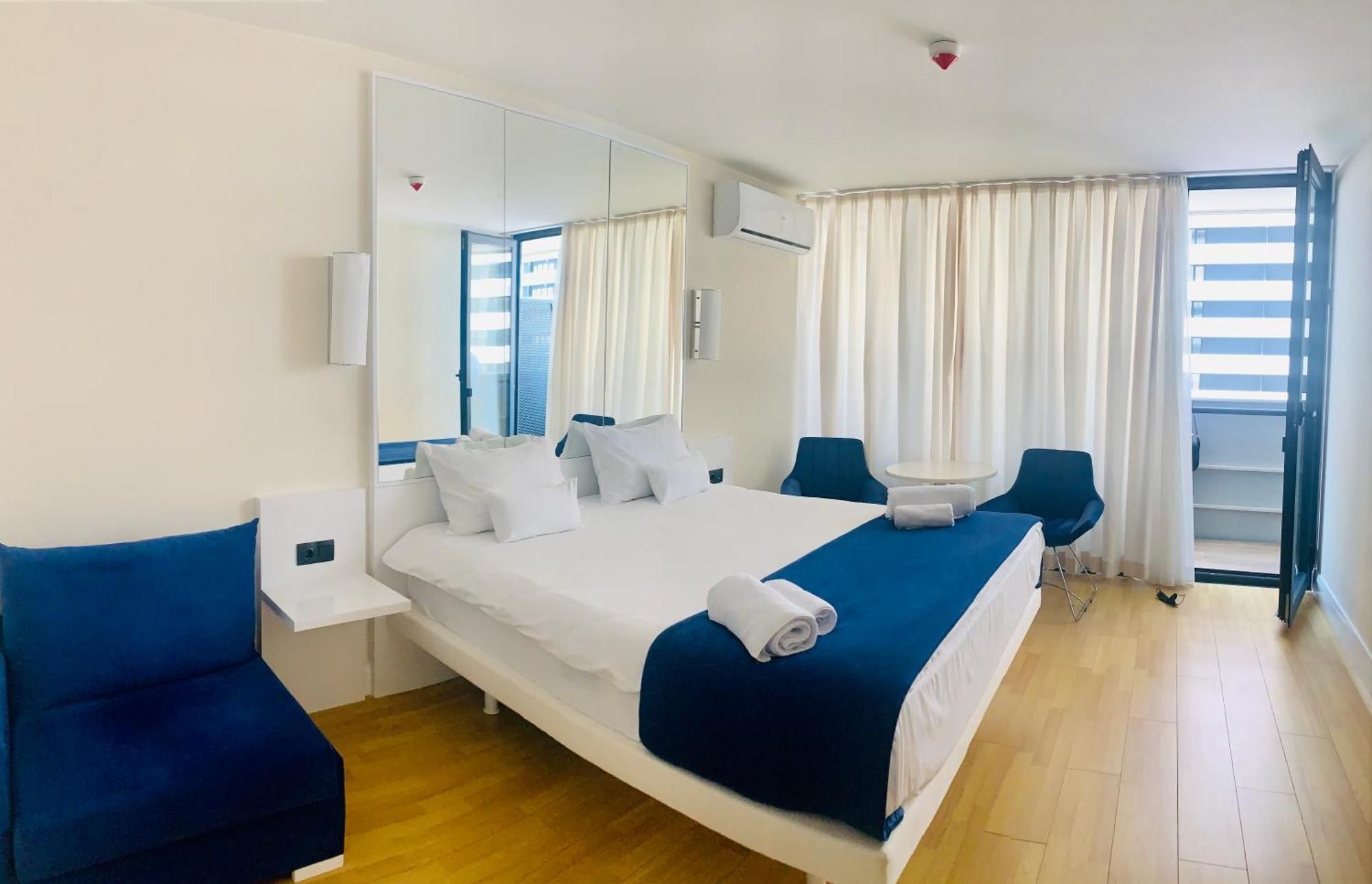 Royal Sea Breeze Apartments Batoumi Extérieur photo