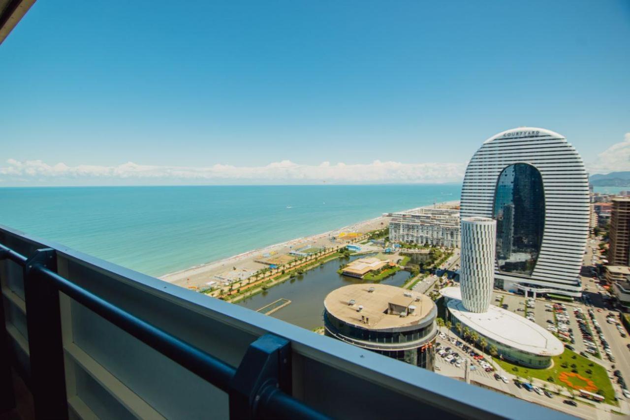 Royal Sea Breeze Apartments Batoumi Extérieur photo