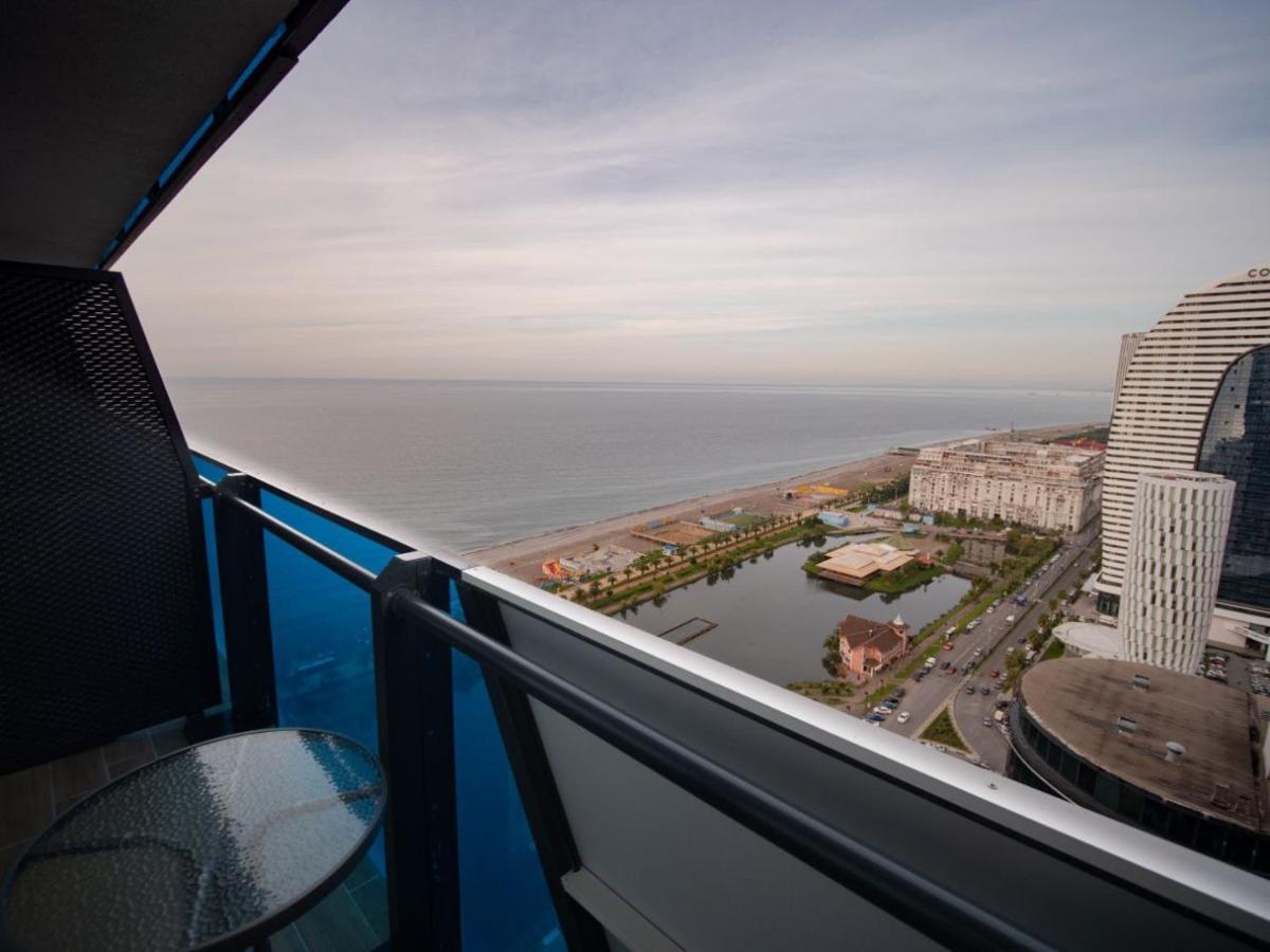 Royal Sea Breeze Apartments Batoumi Extérieur photo