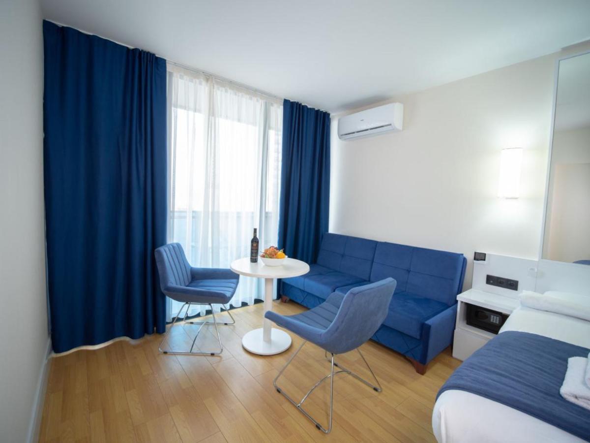 Royal Sea Breeze Apartments Batoumi Extérieur photo