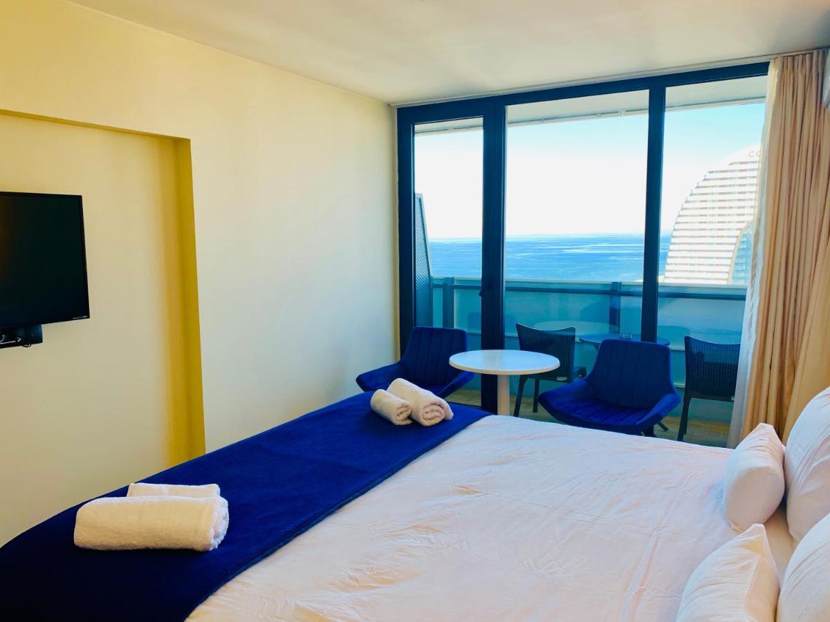 Royal Sea Breeze Apartments Batoumi Extérieur photo
